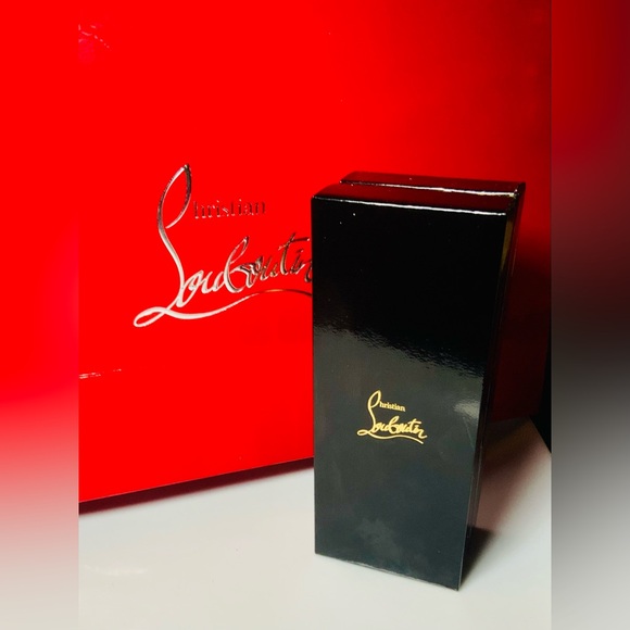 “HOSTPICK”Christian Louboutin Loubilaque Lip Lacquer Rouge 001L Full Size - Picture 2 of 3